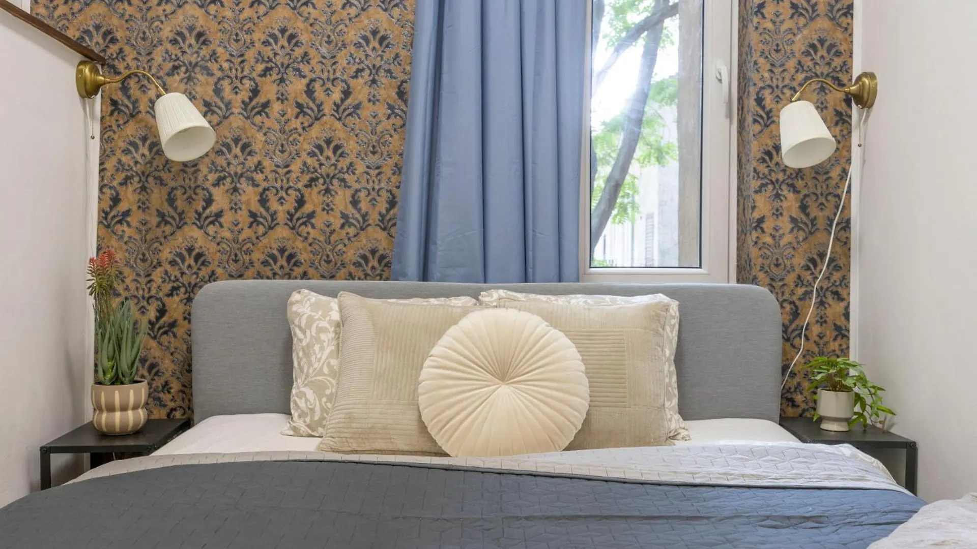 Stylish Cozy Dream Home In The Heart Of Budapest 0*,